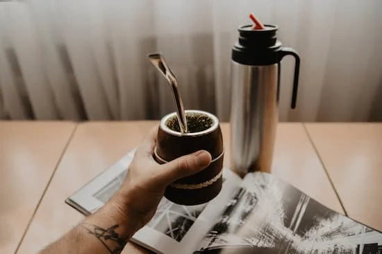 ¿Cómo cebar el mejor mate?