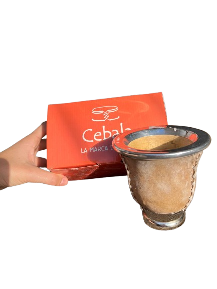 Mate de calabaza forrado con virola