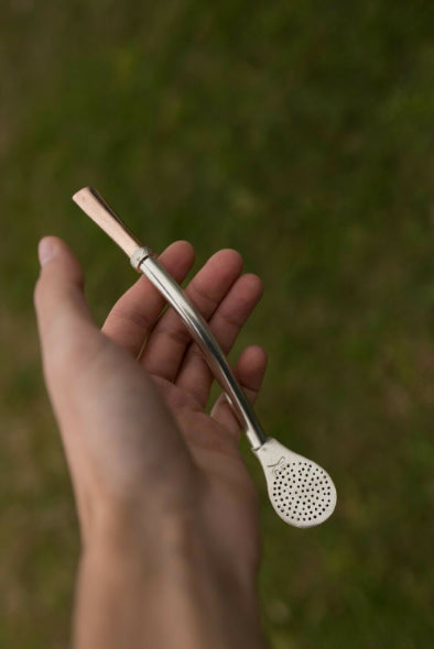 Bombilla de plata y oro