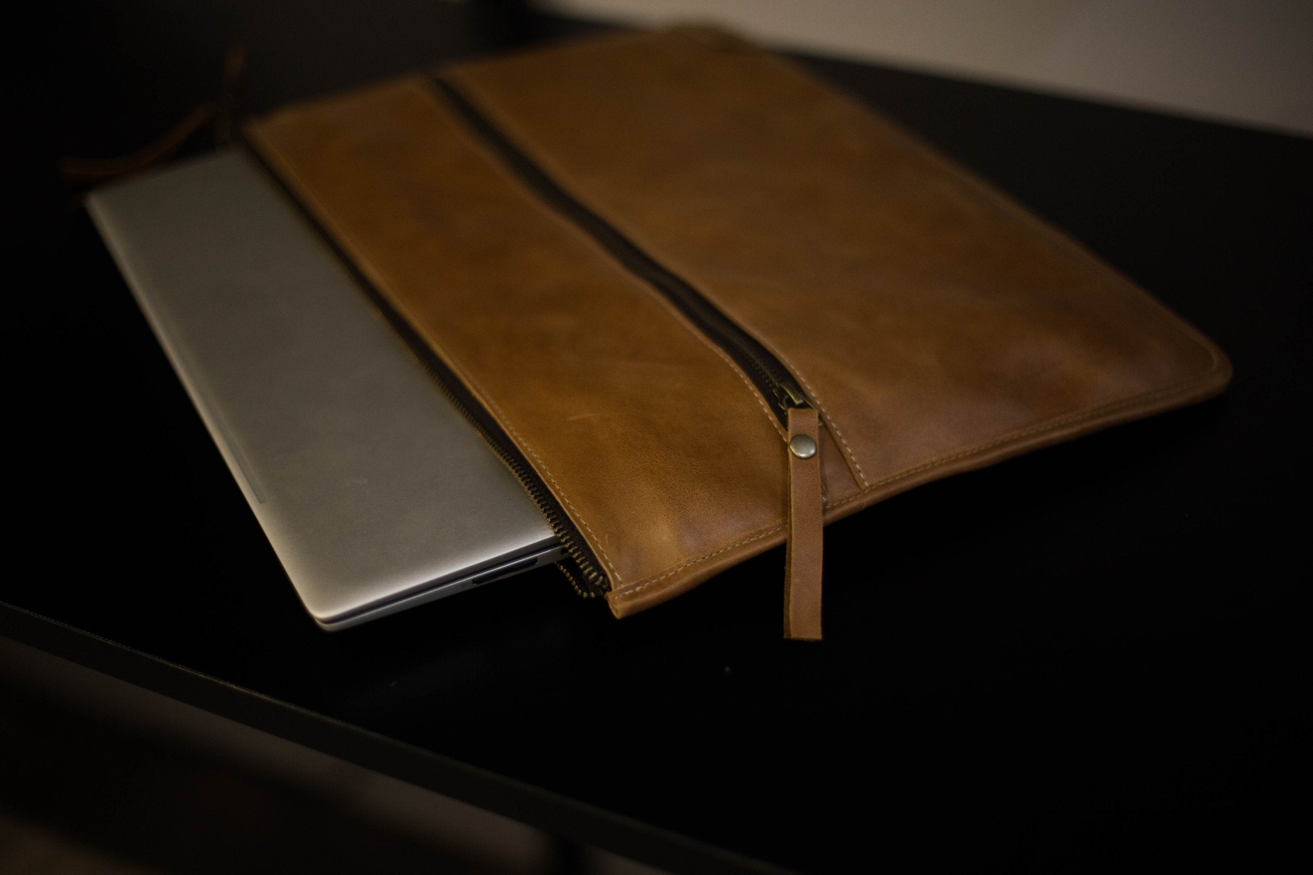 Portalaptop de Cuero Personalizado – Regalo Corporativo Premium
