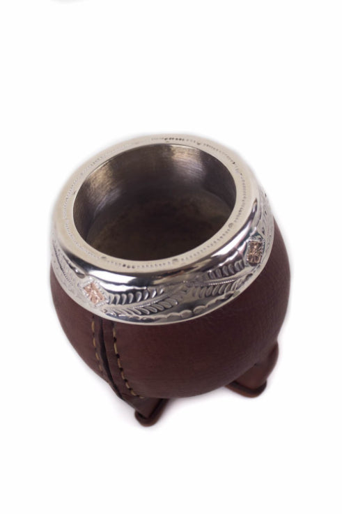 Mate de plata y oro forrado en cuero